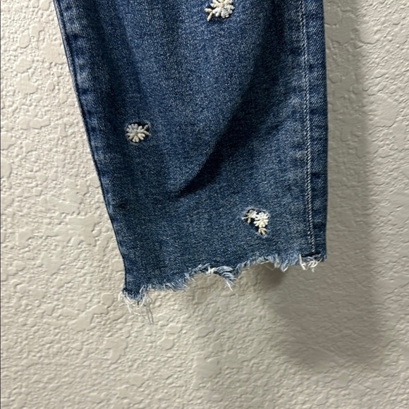 A&F Distressed Blue Jeans - Picture 3 of 6